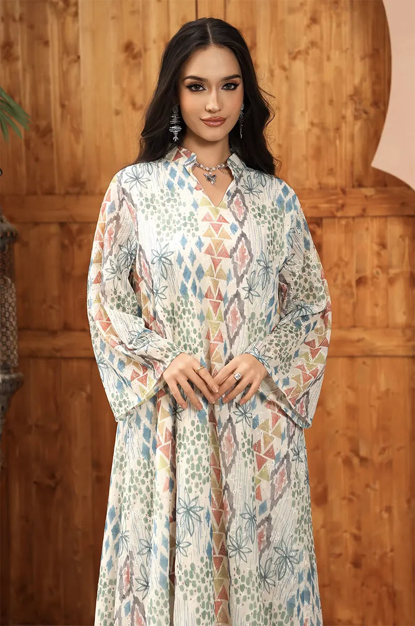 Close-up of the V-neckline and intricate diamond patterns on the Tyrah white geometric print kaftan.